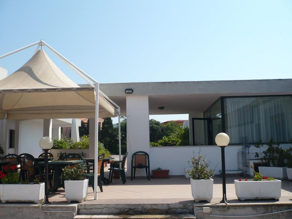 Hotel Ambrosio La Corte Olbia Exterior photo