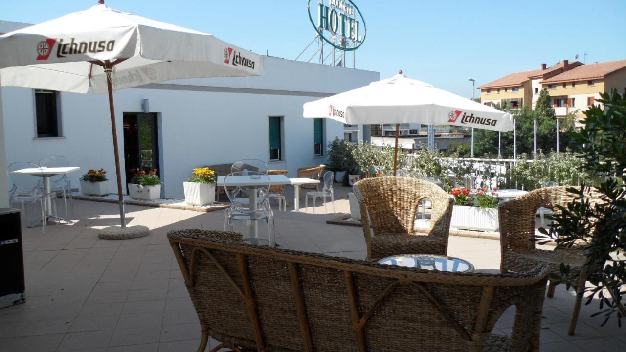 Hotel Ambrosio La Corte Olbia Exterior photo